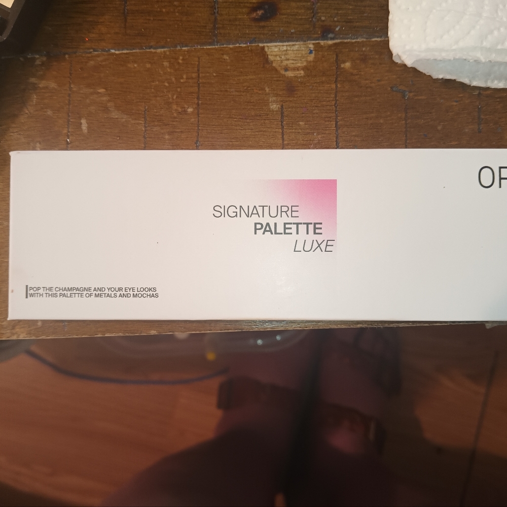 Eyeshadow palette